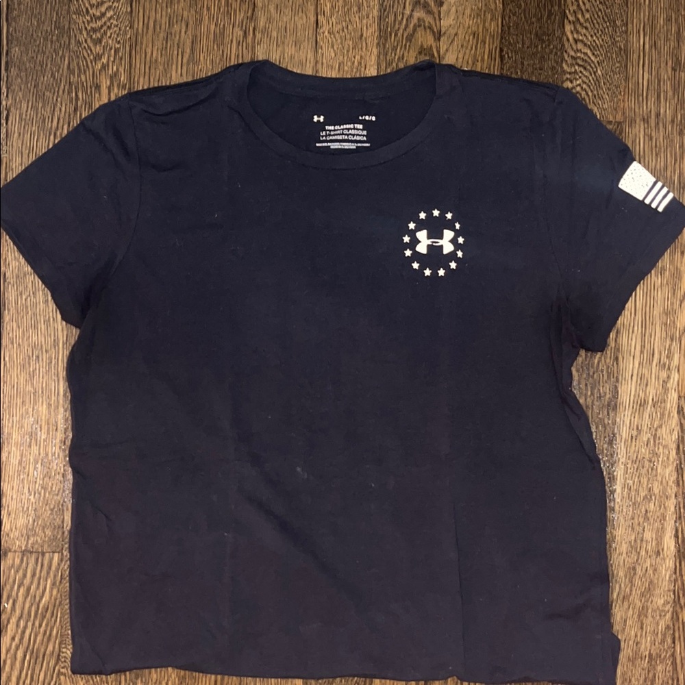 Under armour black t shirt